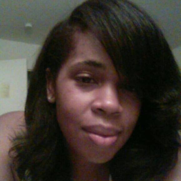 Meet your Posher, Lisa - Picture 1 of 1